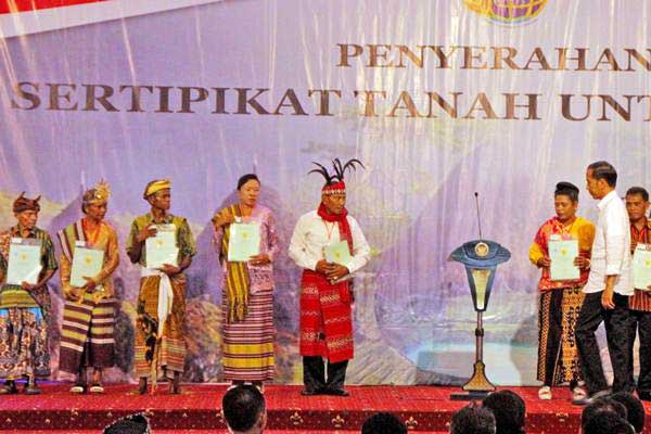  Jokowi Resmikan Embung dan Bagikan KIP di NTT