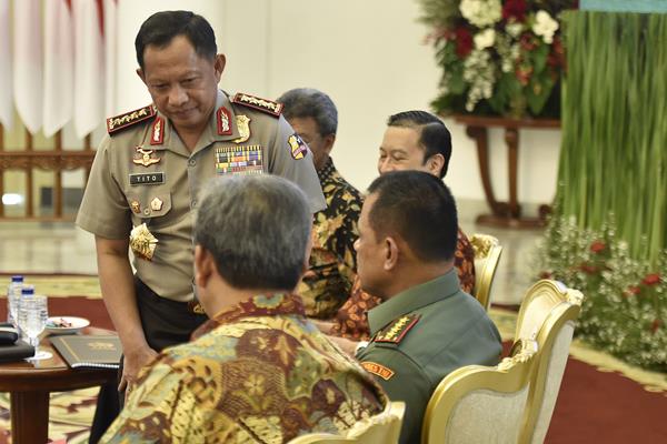  PILKADA SERENTAK 2018: Keterlibatan Jenderal TNI/Polri Dituding Ancam Demokrasi