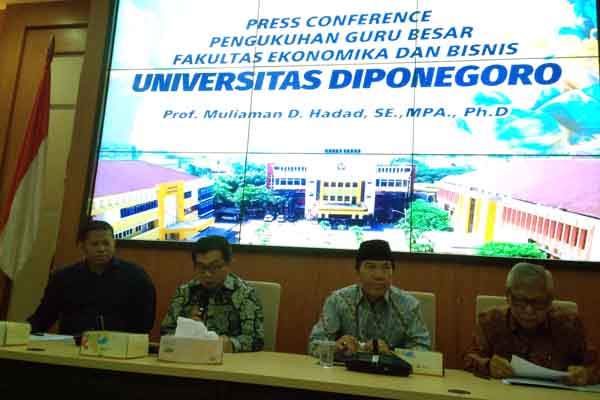  Muliaman D. Hadad Bakal Jadi Guru Besar Universitas Diponegoro