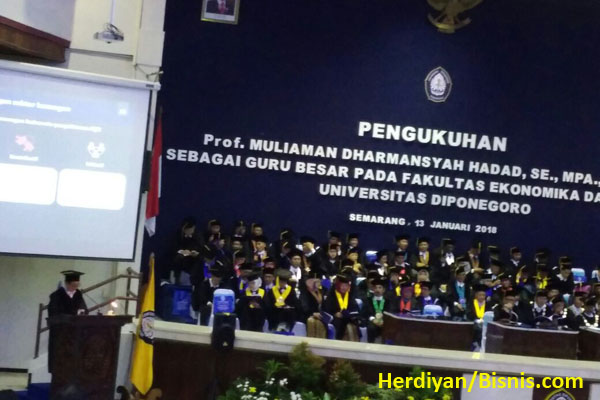  Pengukuhan Profesor Muliaman Hadad: Krisis Keuangan Hanya Soal Kapan, Bukan Soal Jika