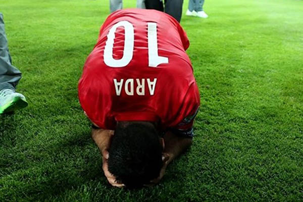  Barcelona Resmi Buang Arda Turan ke Istanbul Basaksehir