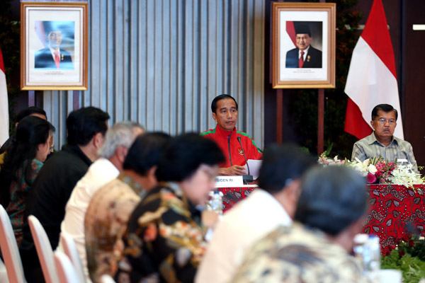  FOTO: Jokowi Pimpin Rapat Terbatas Penataan Citarum di Bandung