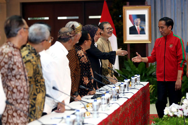  FOTO: Jokowi Lakukan Pertemuan dengan Pemerhati Lingkungan Terkait Sungai Citarum