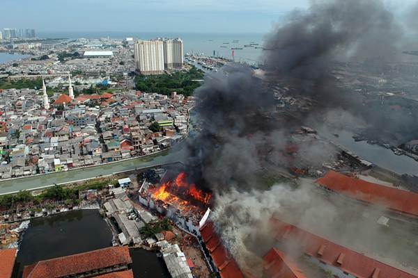  Gedung Museum Bahari Terbakar