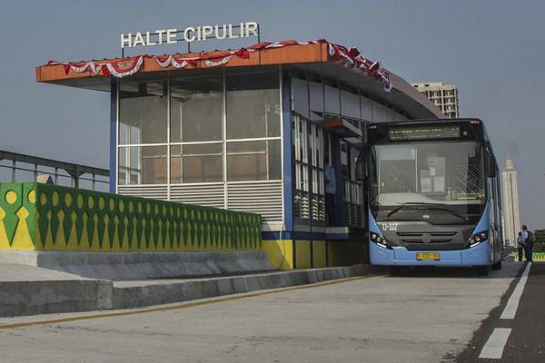  TRANSJAKARTA : Penjualan Kartu OK-Otrip Dipacu