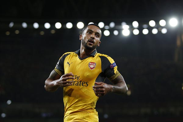  Dikontrak 3,5 Tahun, Ini Ambisi Theo Walcott Untuk Everton