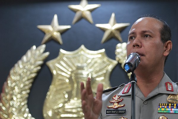  WABAH CAMPAK DI ASMAT : Polda Papua Gelar Pengobatan Massal
