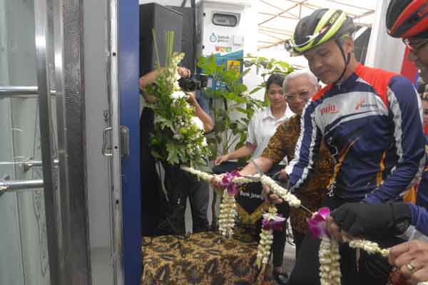  Gubernur Ganjar Resmikan Bank Jateng Cabang Yogyakarta