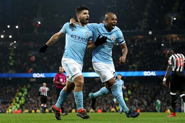  Hasil Liga Inggris: Duo Manchester 3 Angka, City Mantap di Pucuk Klasemen