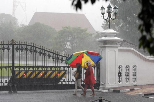  BMKG: Jabodetabek Siang Nanti Diprediksi Hujan