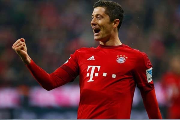  Tambah 2 Gol, Lewandowski Mantap Top Skor Bundesliga