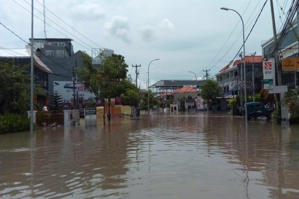  Tekanan Rendah di Selatan Jawa Sebabkan Hujan Lebat di Bali