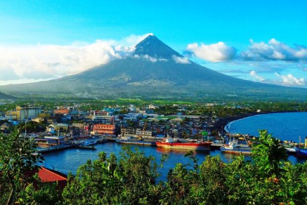  Gunung Mayon Filipina Meletus, Puluhan Ribu Orang Mengungsi