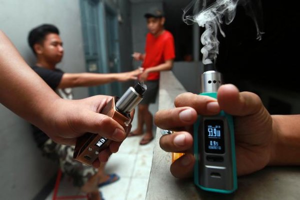  ROKOK ELEKTRIK atau Vape Essence Akan Kena Cukai