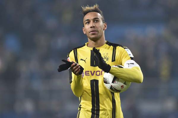  Suporter Sudah Minta Aubameyang Pakai Nomor Punggung Henry