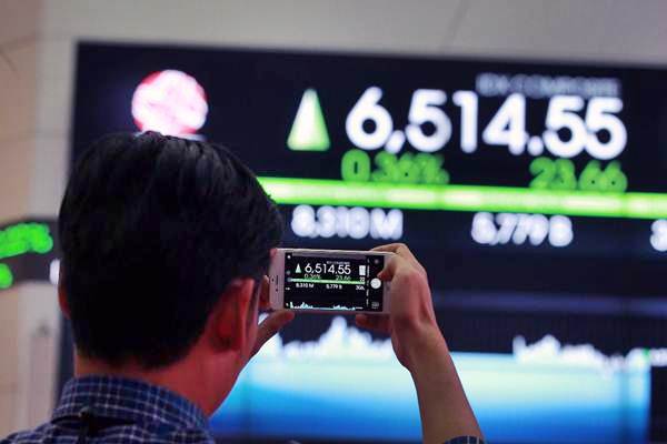  SINARMAS SEKURITAS: IHSG Masih Loyo, Top Buy BJTM