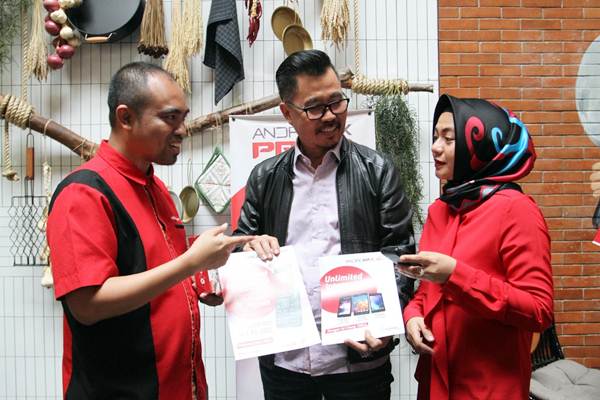  Target Pelanggan Smartfren