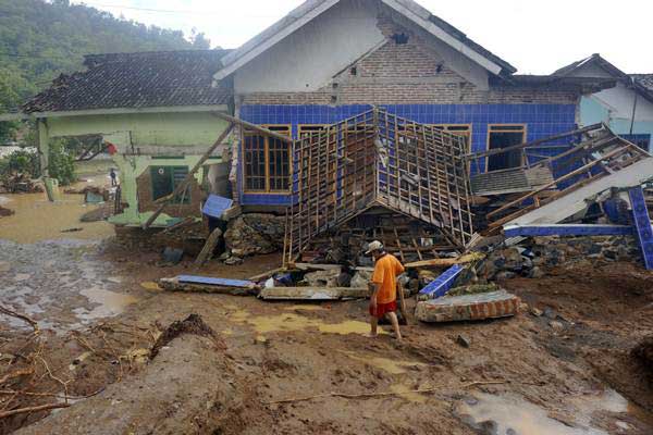  BNPB: Sepanjang Januari, Kerusakan Rumah Akibat Bencana Meningkat 292%