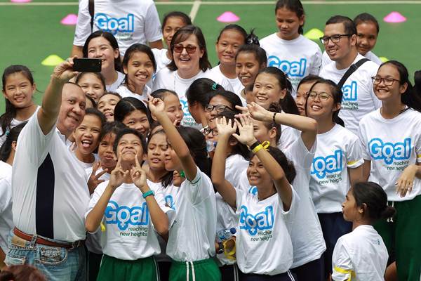  Standard Chartered Bank Gelar Program Goal