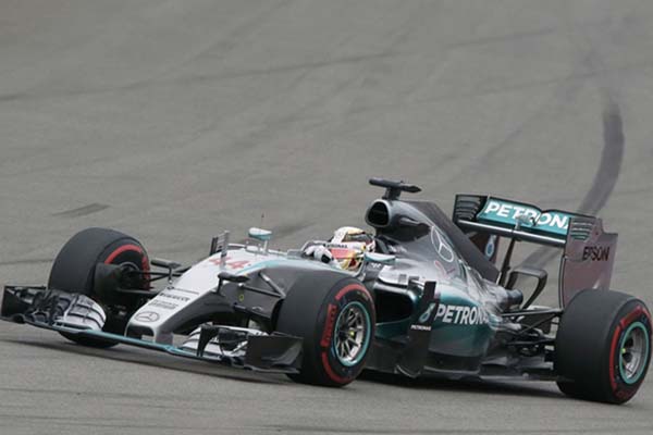  Ingin Lebih Cepat dan Ringan, Mercedes Bakal Bongkar Mobil Hamilton