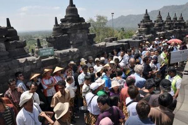  Bank Masih Hindari Sektor Pariwisata