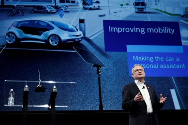  Saingi Uber & Waymo, Daimler-Bosch Segera Ujicoba Mobil Swakemudi Robo-taxis