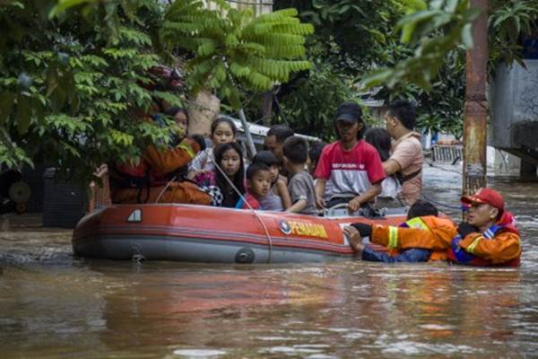  1.800 Kotak Makanan Didistribusikan Kepada Korban Banjir di Jakarta Selatan