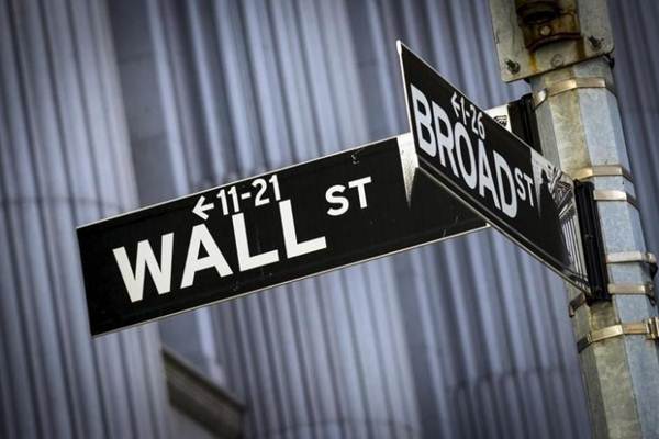  Lewati Sesi Perdagangan Volatil, Wall Street Ditutup Rebound