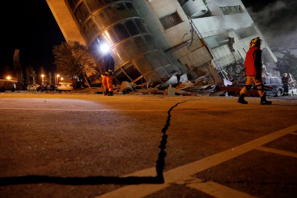  2 Orang Tewas Setelah Taiwan Diguncang Gempa 6,4 SR