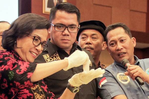  Sri Mulyani Uji Barang Bukti Narkoba Hasil Penyelundupan