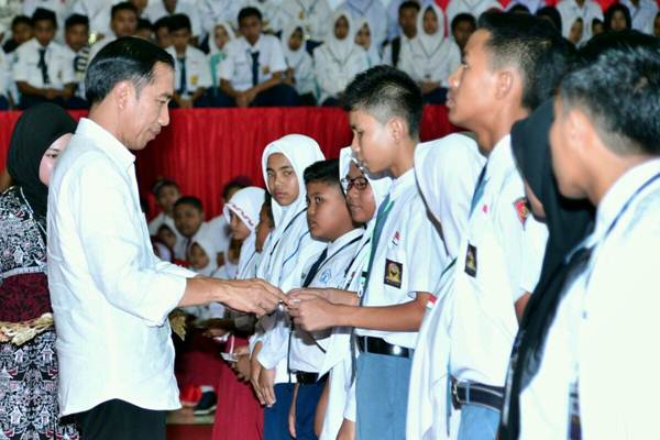  Presiden Jokowi: Seluruh Anak Indonesia Harus Memperoleh Akses Pendidikan Layak