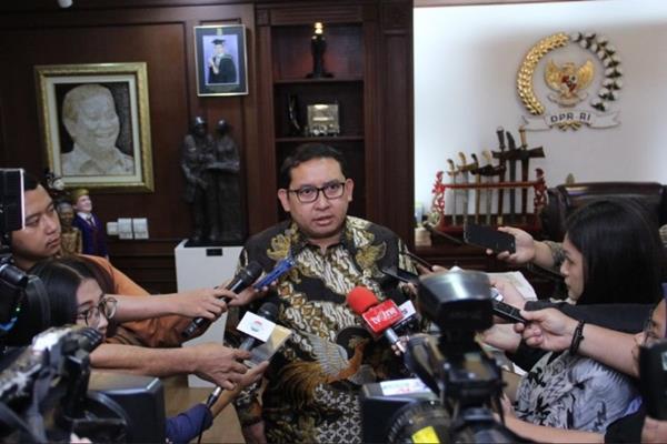  Fadli Zon : Kata-kata Jokowi Makin Tak Bisa Dipegang