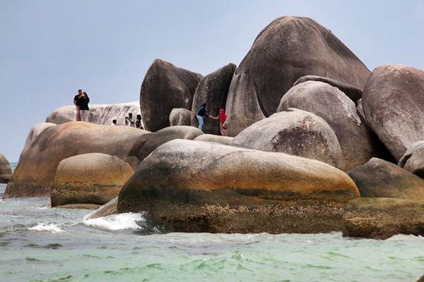  Wisata Pantai Tanjung Tinggi Belitung