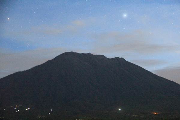  Sebagian Pengungsi Gunung Agung Pilih Tetap Mengungsi