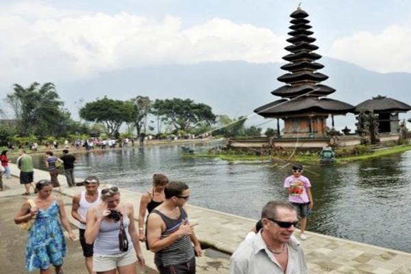  Gunung Agung Siaga, Kadispar Bali : Kunjungan Wisman Normal 2 Minggu Lagi