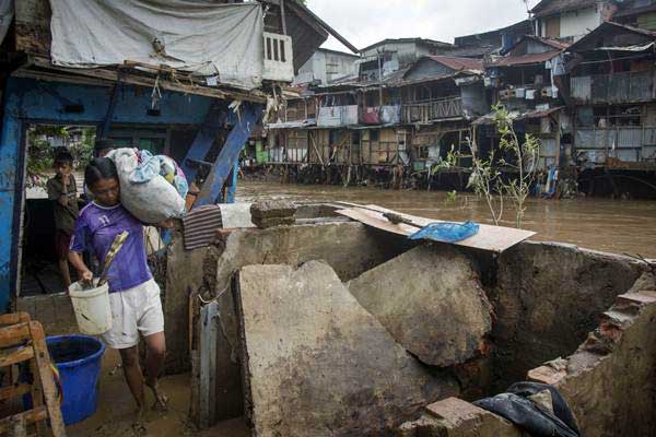  Sandiaga Segera Bangun Rusun Hibrid di Kampung Kumuh, Apa Itu? 