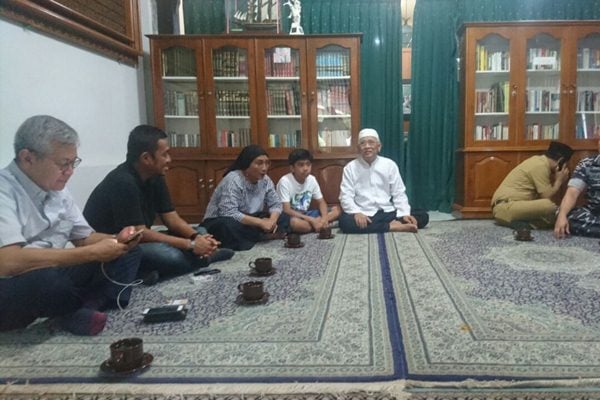  Usai Temui Nelayan, Susi Sempatkan Bertemu Gus Mus