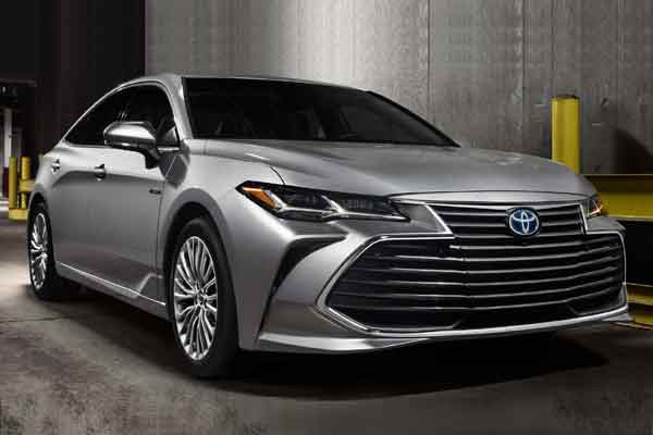  CHICAGO AUTO SHOW 2018: Toyota Avalon 2019 Berbagi DNA dengan Camry