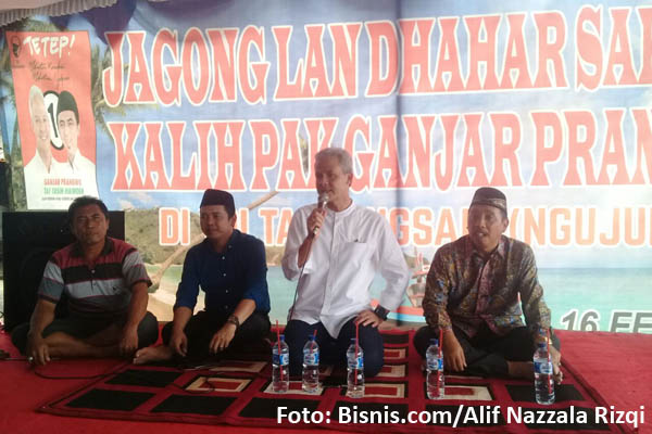  Pilkada Jateng: Ganjar Pranowo Blusukan ke Kampung Nelayan Rembang