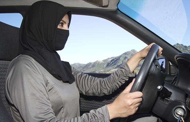 Wanita Arab Saudi mengemudi/Ilustrasi-NDTV.com