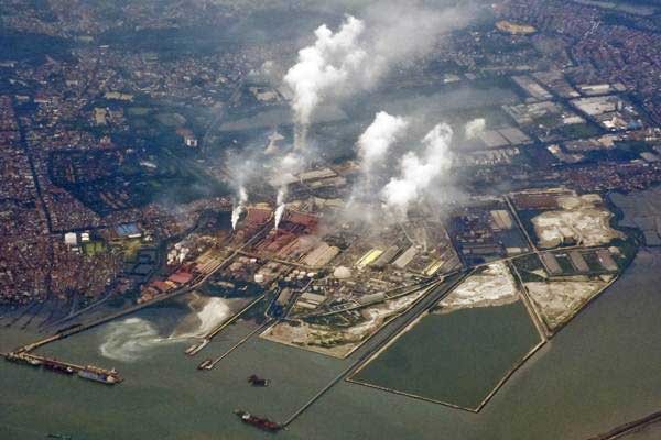  KAPASITAS TERMINAL PETIKEMAS : Tanjung Perak  Belum Optimal