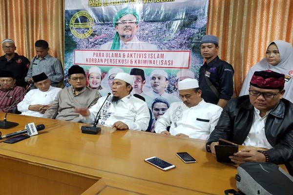  Habib Rizieq Pulang? Panitia Penjemputan Bentuk Banyak Divisi