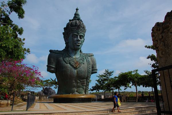  Hilton : Bali Masih Destinasi Favorit Turis Mancanegara
