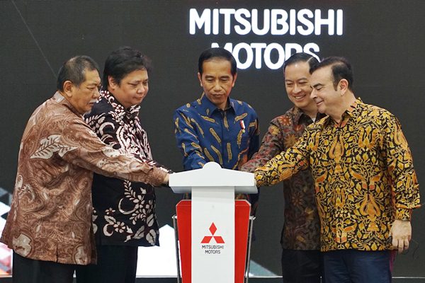  Carlos Ghosn Chairman of the Board, Berikut Dewan Direksi Baru Mitsubishi Motors