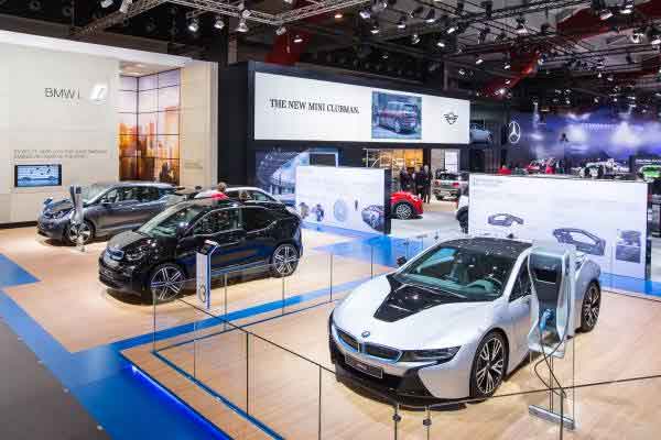  Yuk, Lihat Deretan Mobil Terbaru BMW di GIMS 2018