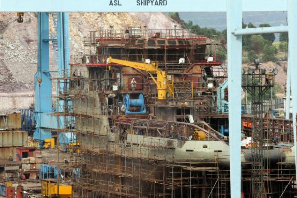  Pembebasan Bea Masuk Komponen Kapal Terancam Molor