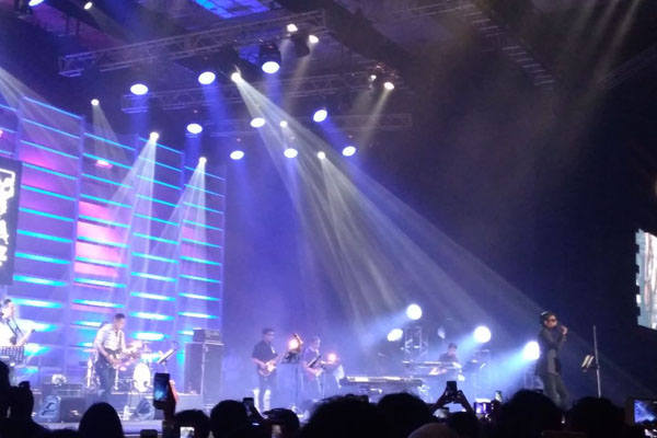 Glenn Fredly tampil di sesi Yamaha Music Project dalam ajang Java Jazz Festival 2018 Sabtu (3/3/2018). Bisnis/Ilman A. Sudarwan