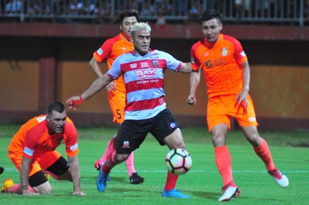  Madura United Libas Klub Singapura Hougang United