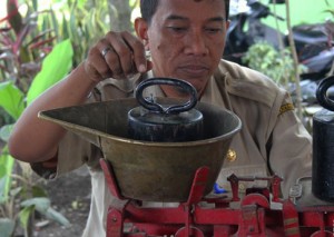  Timbangan Digital Diberikan ke 950 Pedagang Tradisional Kota Yogyakarta