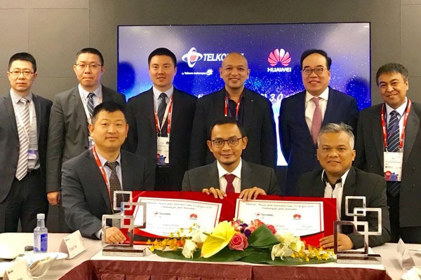  Telkomsel & Huawei Luncurkan Teknologi CloudAIR 2.0